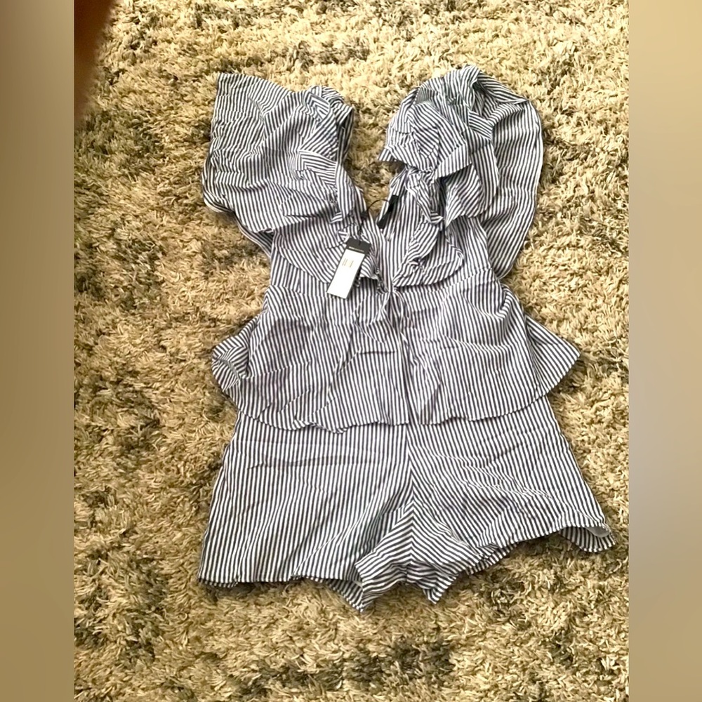 Bcbgmaxazria women romper size XS